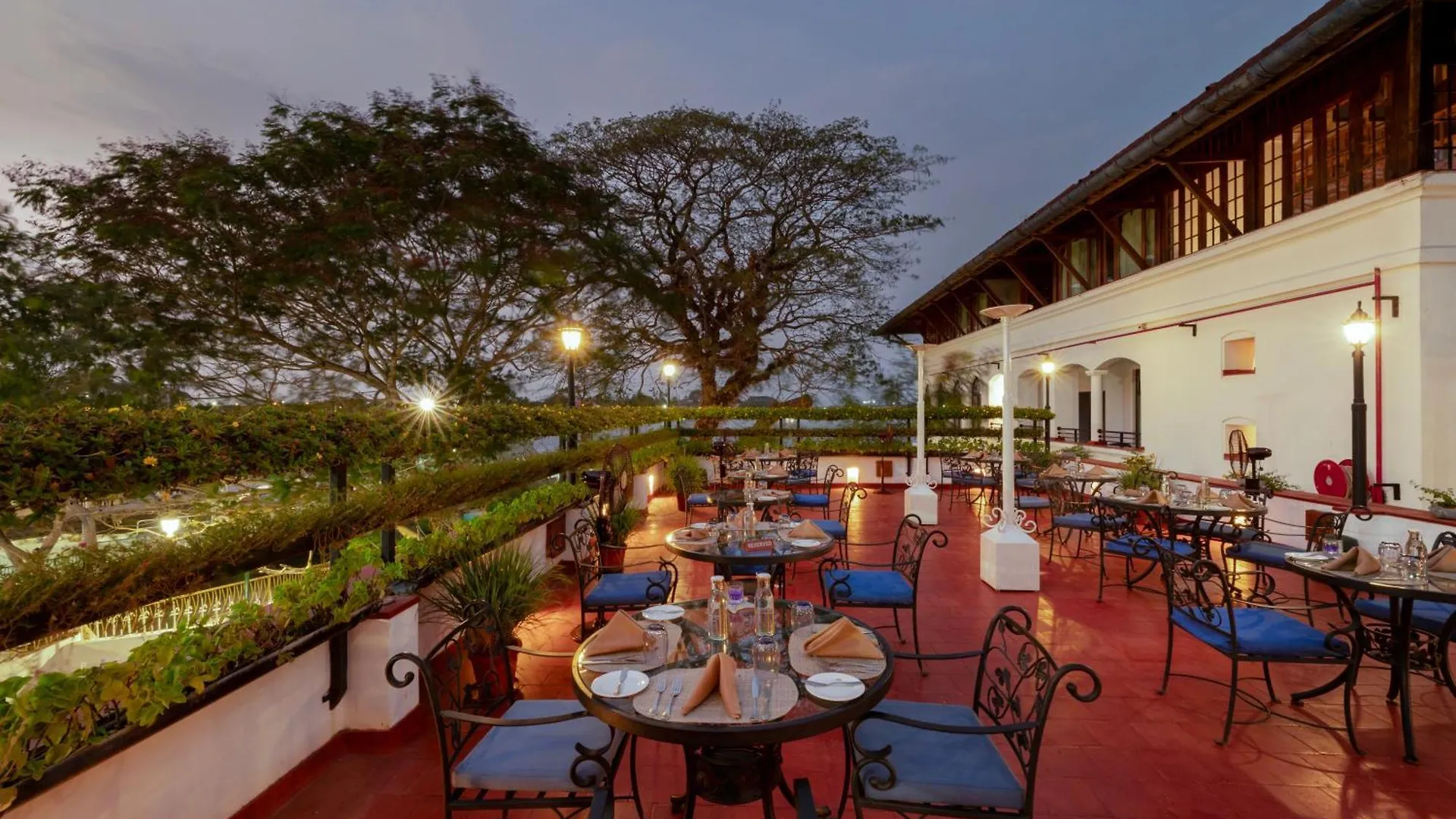 Hotel Brunton Boatyard - A Cgh Earth Experience Kochi